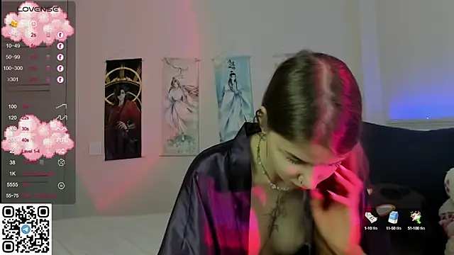 Snapshot of JorRoger chatting on 12.19.24 JorRoger online show from 12.19.24