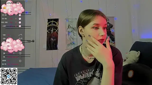 Snapshot of JorRoger chatting on 02.04.25 JorRoger online show from 02.04.25