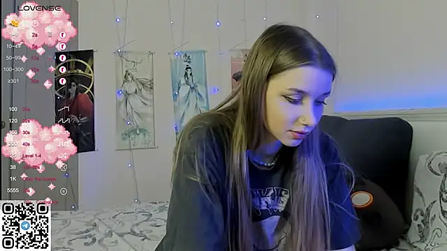 Snapshot of JorRoger chatting on 02.10.25 JorRoger online show from 02.10.25