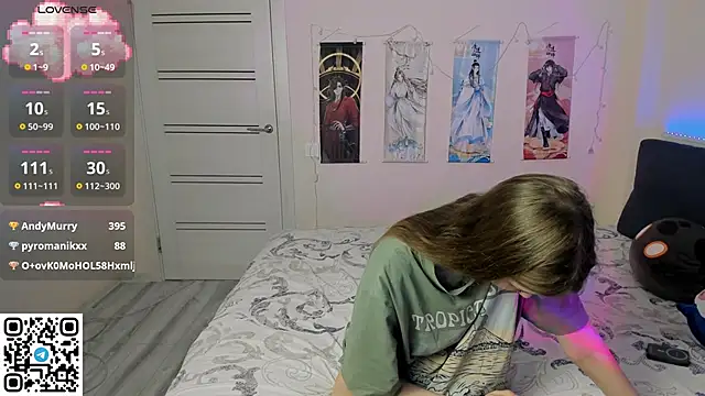 Snapshot of JorRoger chatting on 09.23.25 JorRoger online show from 09.23.25