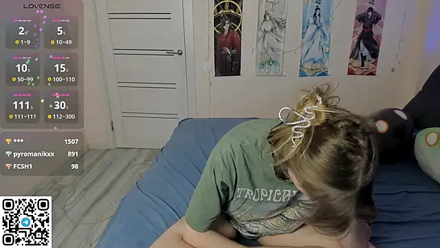 Snapshot of JorRoger chatting on 10.07.25 JorRoger online show from 10.07.25