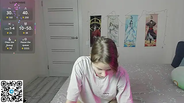 Snapshot of JorRoger chatting on 11.13.25 JorRoger online show from 11.13.25