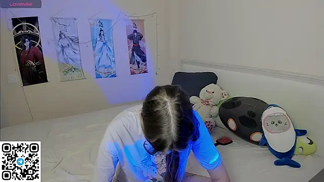 Snapshot of JorRoger chatting on 11.23.25 JorRoger online show from 11.23.25