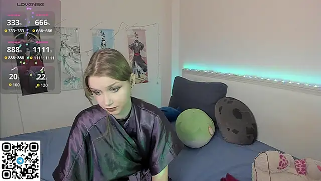 Snapshot of JorRoger chatting on 11.26.25 JorRoger online show from 11.26.25