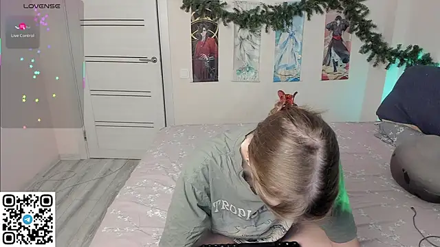 Snapshot of JorRoger chatting on 12.14.25 JorRoger online show from 12.14.25