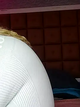 ELLA KELLY online show from 10.22.25