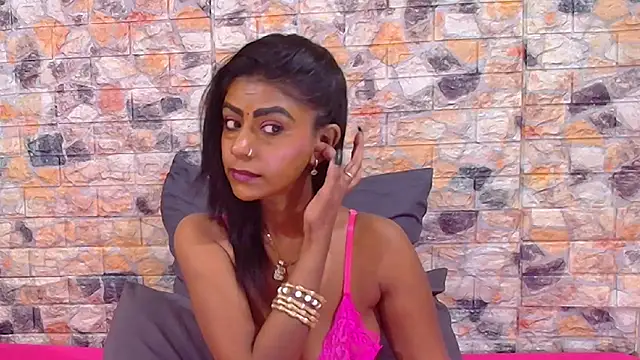 Snapshot of EroticSexyStripper chatting on 10.22.25 EroticSexyStripper online show from 10.22.25