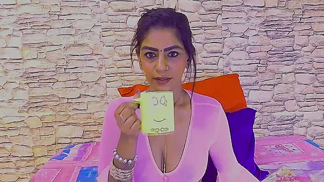 Snapshot of EroticSexyStripper chatting on 10.27.25 EroticSexyStripper online show from 10.27.25