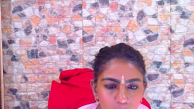 Snapshot of EroticSexyStripper chatting on 11.21.25 EroticSexyStripper online show from 11.21.25