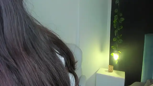 Snapshot of HarleyQueen_Robbie chatting on 01.05.25 HarleyQueen Robbie online show from 01.05.25