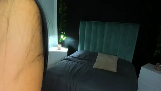 Snapshot of HarleyQueen_Robbie chatting on 03.05.25 HarleyQueen Robbie online show from 03.05.25