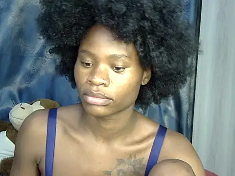 Snapshot of sweetblackbeauty001 chatting on 06.17.26 sweetblackbeauty001 online show from 06.17.26