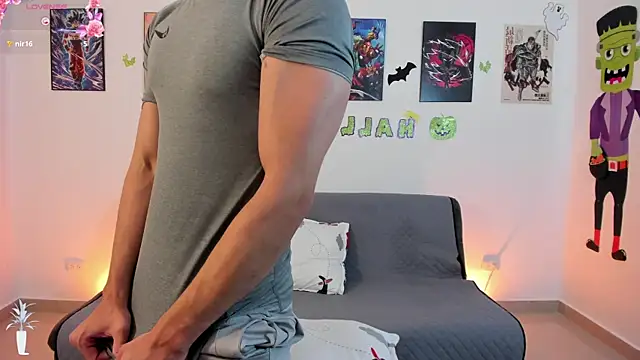 jonathanjoestar  online show from 10.25.25