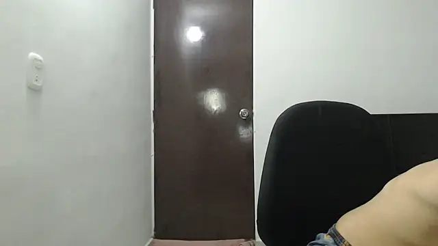 dimitriquiet05 online show from 12.27.24