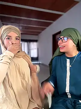 lalilamassu1 online show from 10.31.25