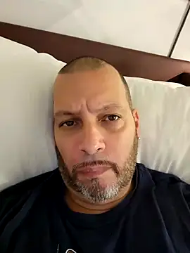 Snapshot of Just2much chatting on 10.09.25 Just2much online show from 10.09.25