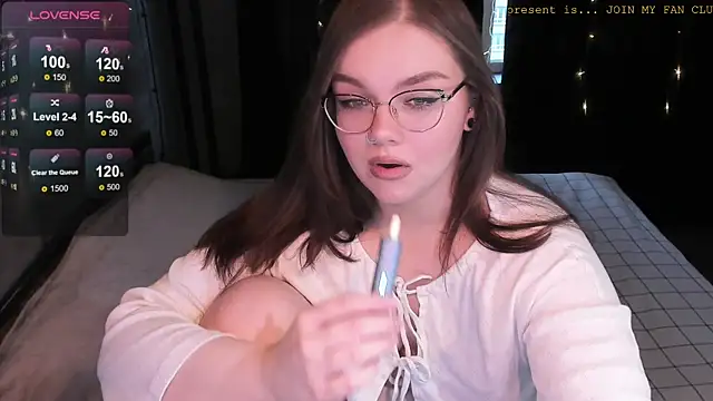 EvaBae online show from 12.24.24