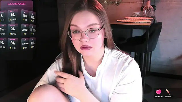 EvaBae online show from 01.16.25