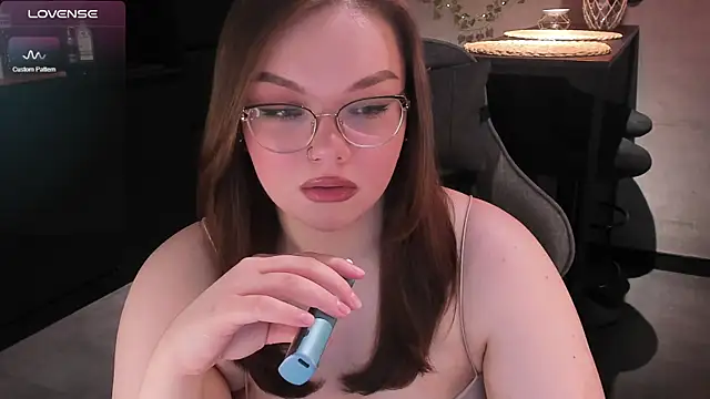 EvaBae online show from 02.01.25