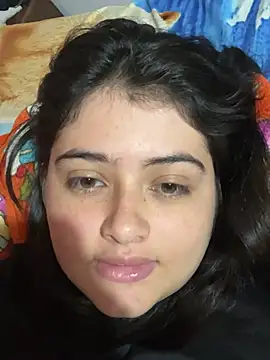 Stephania 18 online show from 02.23.25