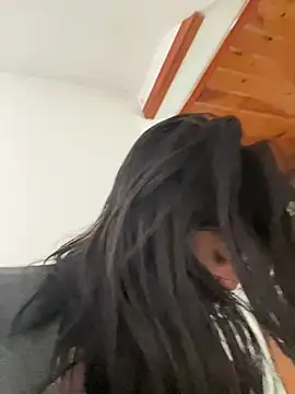 Stephania 18 online show from 03.08.25