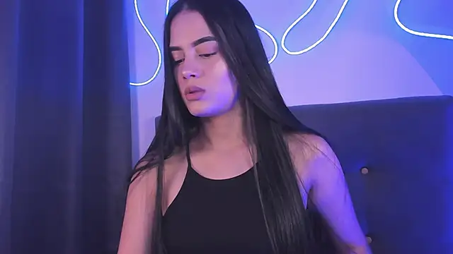 Snapshot of _Bihanca chatting on 10.30.25 Bihanca online show from 10.30.25