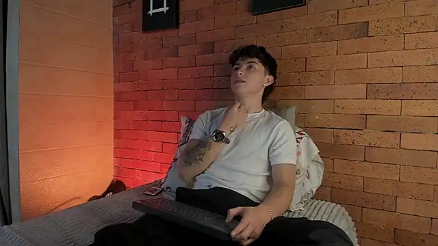 Ares Dickson online show from 12.29.24