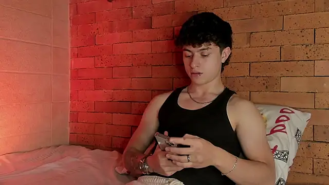 Ares Dickson online show from 01.04.25