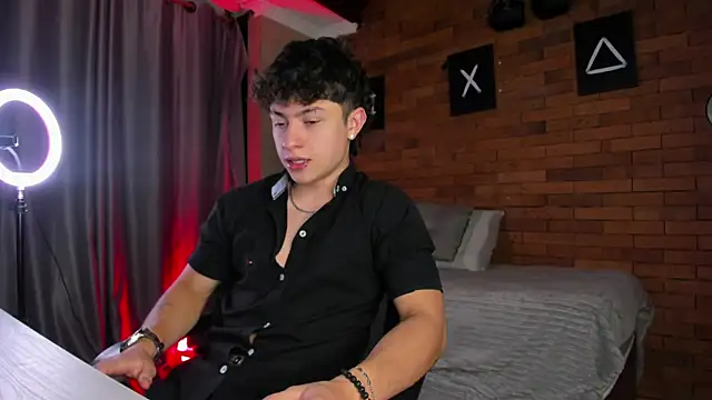 Ares Dickson online show from 02.06.25