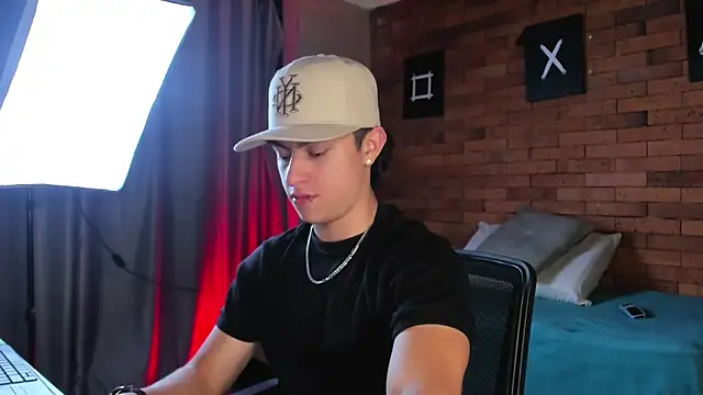 Ares Dickson online show from 02.11.25