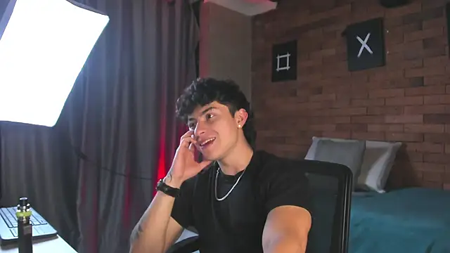 Ares Dickson online show from 02.12.25