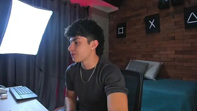 Ares Dickson online show from 02.13.25