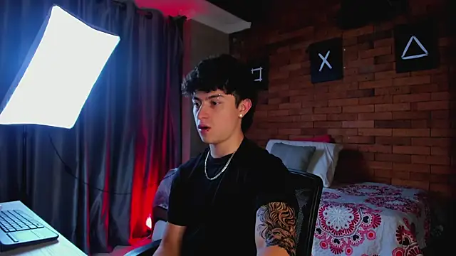 Ares Dickson online show from 02.17.25