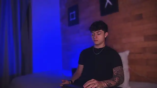 Ares Dickson online show from 03.11.25