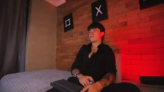 Ares Dickson online show from 03.18.25