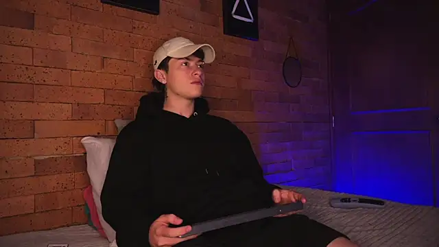 Ares Dickson online show from 03.20.25