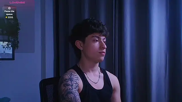 Ares Dickson online show from 10.21.25