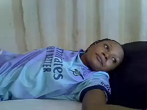 Snapshot of SpicyPetite chatting on 02.16.25 SpicyPetite online show from 02.16.25