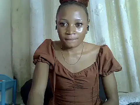 Snapshot of SpicyPetite chatting on 03.08.25 SpicyPetite online show from 03.08.25
