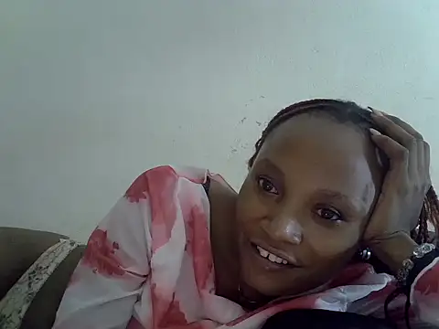 Snapshot of SpicyPetite chatting on 09.14.25 SpicyPetite online show from 09.14.25