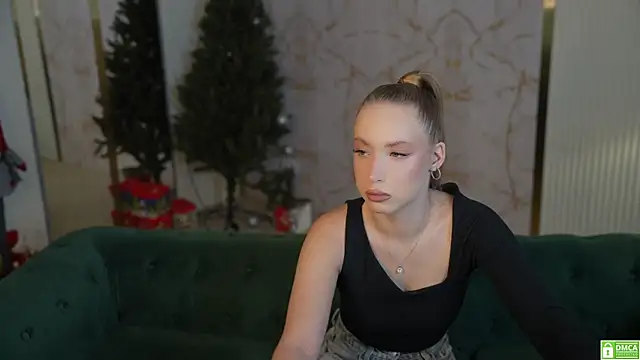 Linda054 online show from 01.25.25