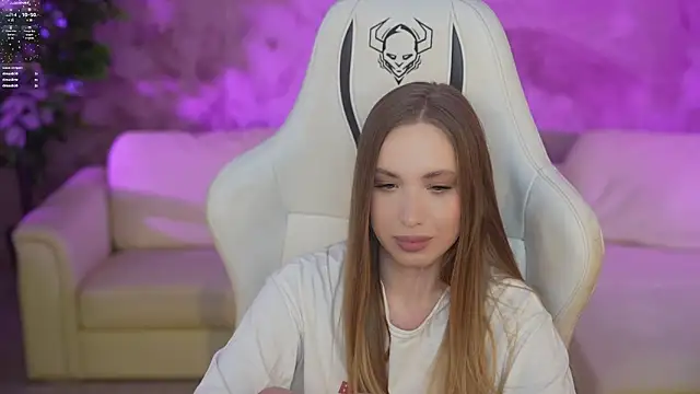 Linda054 online show from 02.18.25