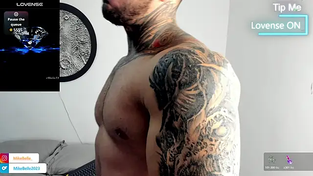 Snapshot of mike_belle chatting on 12.15.25 mike belle online show from 12.15.25