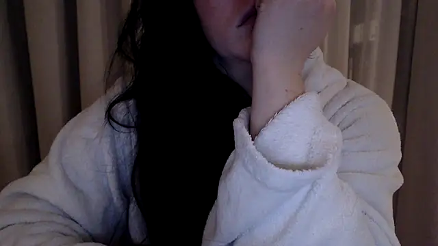 Snapshot of Sandysecret chatting on 03.12.25 Sandysecret online show from 03.12.25