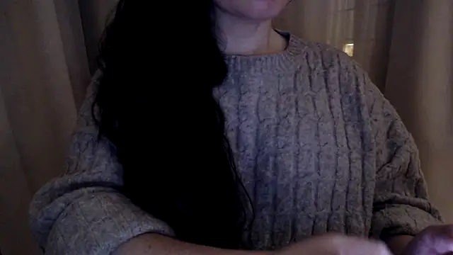 Snapshot of Sandysecret chatting on 10.21.25 Sandysecret online show from 10.21.25