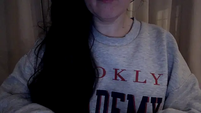 Snapshot of Sandysecret chatting on 10.27.25 Sandysecret online show from 10.27.25