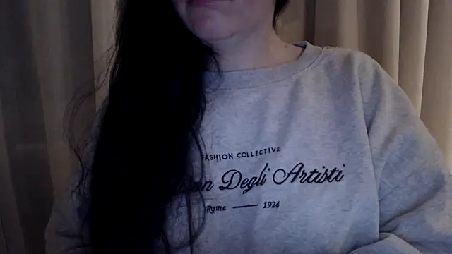 Snapshot of Sandysecret chatting on 11.10.25 Sandysecret online show from 11.10.25