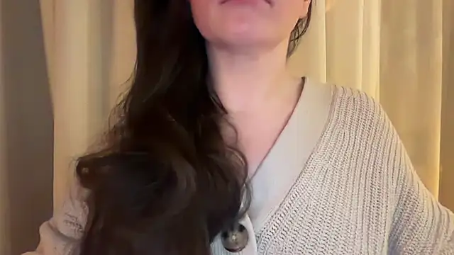 Snapshot of Sandysecret chatting on 12.04.25 Sandysecret online show from 12.04.25