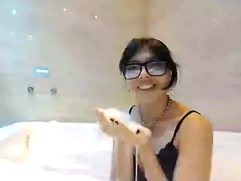 Snapshot of chinanochina chatting on 12.09.24 chinanochina online show from 12.09.24