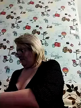 Snapshot of Forest-Lady chatting on 12.26.24 Forest-Lady online show from 12.26.24